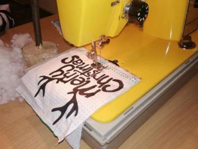 Z igłą i nitką w Ośrodku Kultury w Olzie