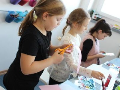 Walentynkowe prace plastyczne w Ośrodku Kultury w Czyżowicach