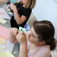 Walentynkowe prace plastyczne w Ośrodku Kultury w Czyżowicach