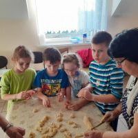 Tłusty czwartek w Świetlicy w Uchylsku (3)